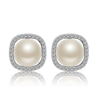 أقراط فضة من اللؤلؤ المائي العذب مرصعة باللؤلؤ الب...