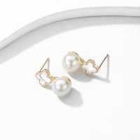 أقراط فضة على شكل زهرة فرنسية مرصعة بالزركون