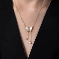 سلسال فاخر على شكل فراشة من الفضة عيار 925