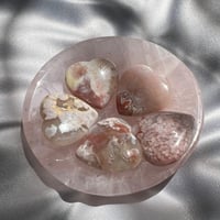 زهرة العقيق قلب صغير