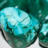 كريسكولا + مالاكيت مصقول طبيعي عالي الجودة