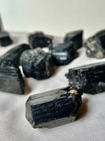 تورمالين اسود خام