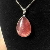 سلسال كوارتز الفراولة