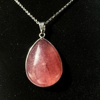 سلسال كوارتز الفراولة