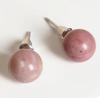 اقراط احجار كريمة