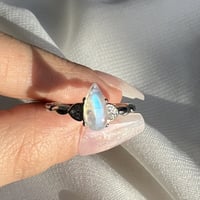 خاتم حجر القمر طبيعي عالي الجودة