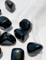 اوبسيديان اسود مصقول عالي الجودة | وسط