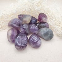 فلورايت بنفسجي