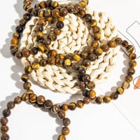 اسوارة عين النمر الذهبي