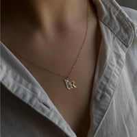 سلسال ناعم حرف مع فراشة انيقه