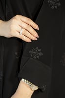 عباية اسود نص كلوش بتطريز خاص