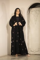 عباية بتطريز خاص