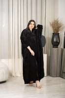 عباية بشت مخمل بتطريز اسود