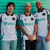 نيوكاسل 24/25