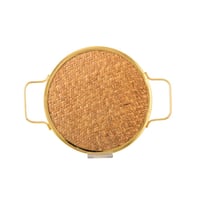 صينية تقديم مدور بيد معدن ذهبي ارضية قش مقاس 30 سم