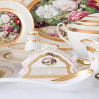 طقم سفرة بورسلان فاخر ذهبي لميع ورد جوري 107 قطعة