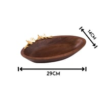 صحن تقديم خشب هندي بيضاوي بديكور فراشات ذهبي