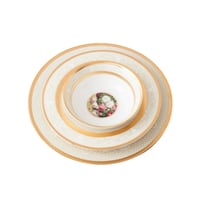 طقم سفرة بورسلان فاخر ذهبي لميع ورد جوري 107 قطعة