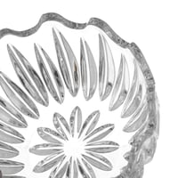 مطبقية زجاج بيضاوي مخطط