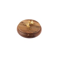 مطبقية خشب هندي بروش فراشة ذهبي