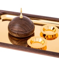 طقم تمرية فاخر مع صينية معدن خشبي ذهبي 4 قطعة