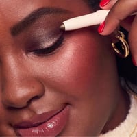 رير بيوتي مجموعة سيلينا ظل وماسكارا للعيون