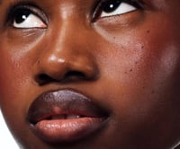 رود هايلي محدد شفاه ببتيد ريش بلوم براون - فلاكس