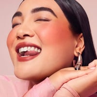 رير بيوتي مجموعة احمر خدود وهايلايتر 3 قطع حجم مين...