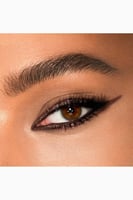 شارلوت تلبوري محدد عيون روك ان كحل كاجال - سموكي ب...