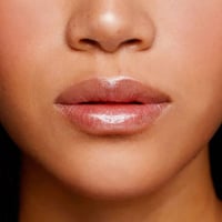 باتريك تا ملمع الشفاه بينك - She's an Influencer