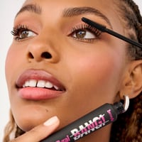 بنفت كوزمتيكس مجموعة ميني ماسكارا هول لاتيه لاشز