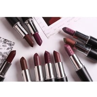 روج ليف مخملي بلون غني مدعم بشمع العسل للاستخدام ا...