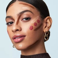 ايلف هالو جلو احمر خدود بيوتي واند pink me up