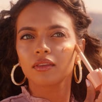 ايلف فلتر سائل للوجه هلو جلو ليت مديم 3 - 31.5 مل