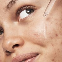 ايلف سيروم لتجديد البشرة بثلاثة احماض 4.2 مل حجم م...