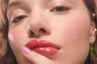 ايلف مجموعة مكياج وعناية بالبشرة مع حقيبة مكياج 5...