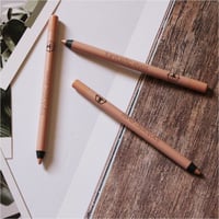 ليف قلم كحل شمعي لتكبير العين وتنويرها - BEIGE 300