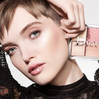 ديور باليت اضاءة وجه اربع لون هايلايت - 004 روزي ق...