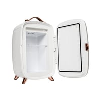 ثلاجة مستحضرات تجميل 6لتر مع مرآة بإضاءة ليد