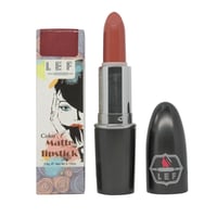 ليف روج مخملي بلون غني مدعم بشمع العسل للاستخدام ا...