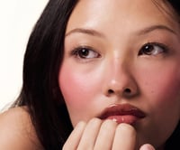 رود هايلي بيبر احمر خدود كريمي - ديت كيك