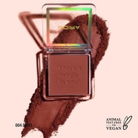 مويرا احمر خدود لاكي تشانس