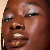 ايلف ظلال عيون لامعه فاين از فلاك - وايت هوت