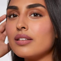 رير بيوتي احمر خدود سوفت بينش سائل هوب - حجم ميني...