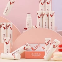 او تو او احمر شفاه ومورد خدود فلفيت مات - ريسك 04