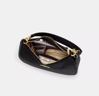 كوتش teri hobo