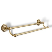 علاقة مناشف متعدد الألوان