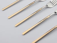 طقم ملاعق شوك فضية بمقبض ذهبي منقوش- 6 قطع