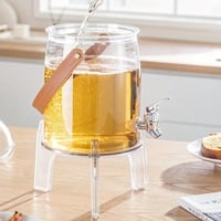 موزع مشروبات 3.9 لتر اكريلك شفاف بقاعدة وحنفية.