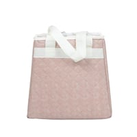 حقيبة عملية بحجم مثالي لحفظ المشروبات والطعام